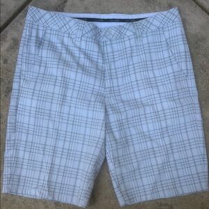 Travis Mathew Men's White/Grey Plaid Golf Shorts Size 34